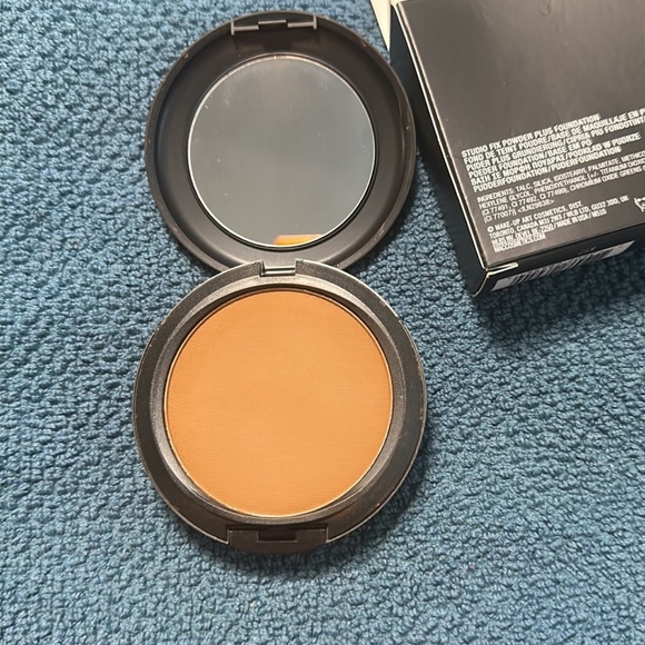 Sold‼️ NW 48 Studio Fix Powder Plus Foundation - Picture 11 of 12